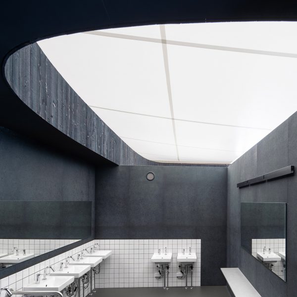 Expo toilets: Responsive Structure by Yusuke Komata