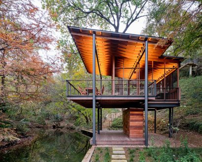 Birdwatching pavilion by Furman & Keil