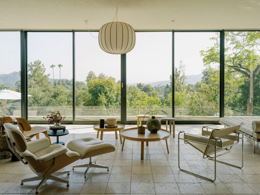 Glass Ridge House by OWIU