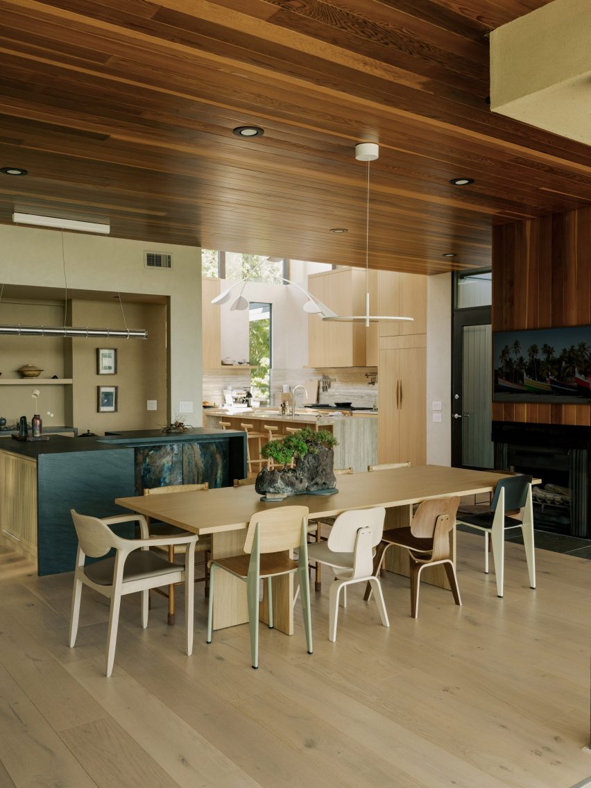 Glass Ridge House by OWIU