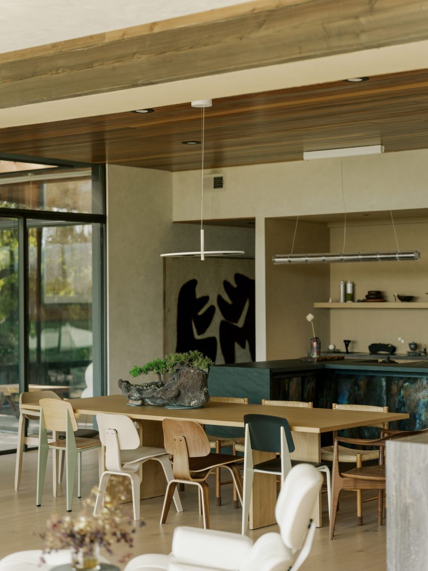 Glass Ridge House by OWIU