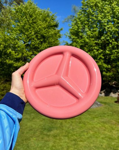 Pink Mercedes Benz plate