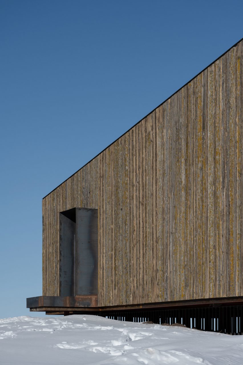 Cabin by Arthur Kariev Architects