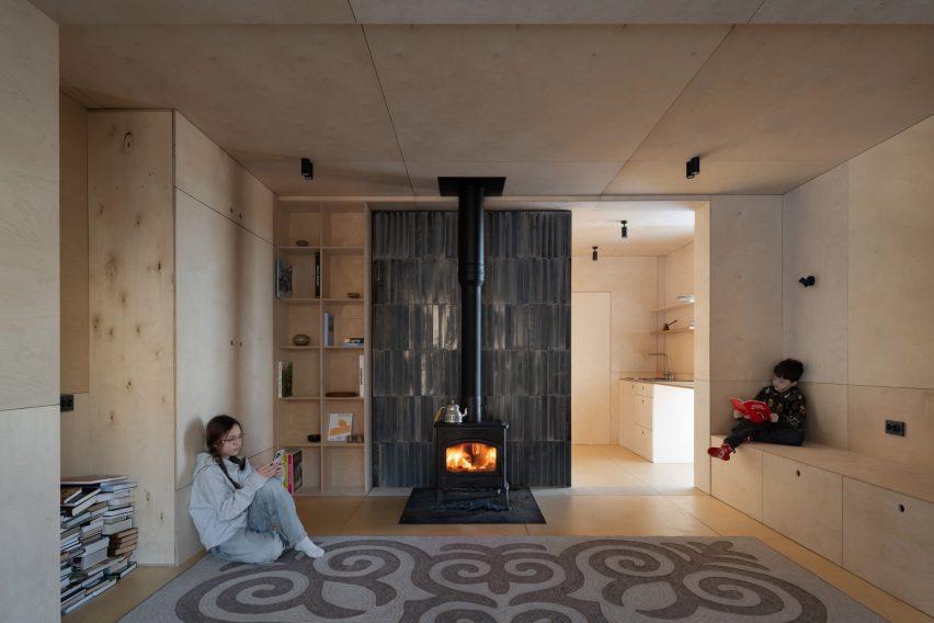 Cabin by Arthur Kariev Architects