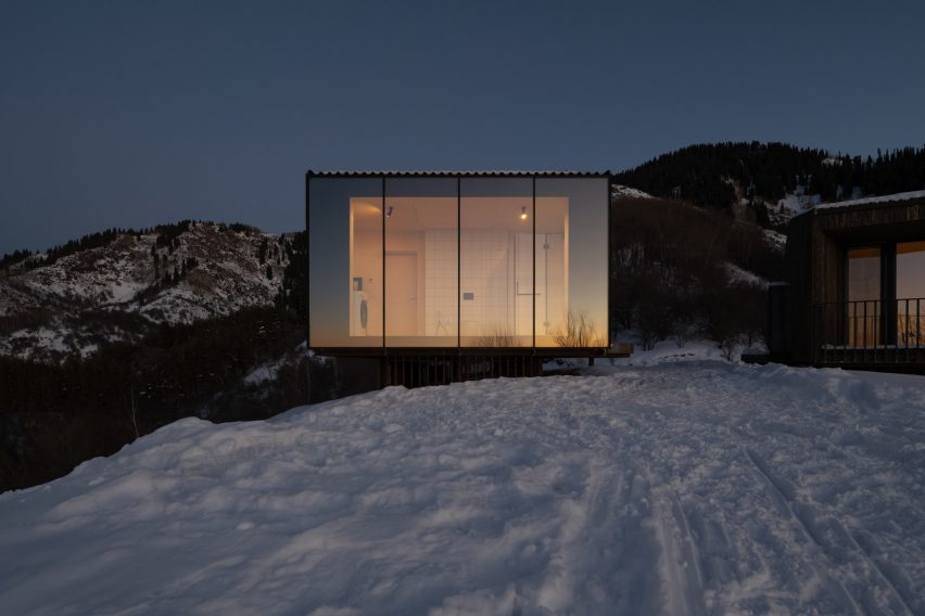Cabin by Arthur Kariev Architects