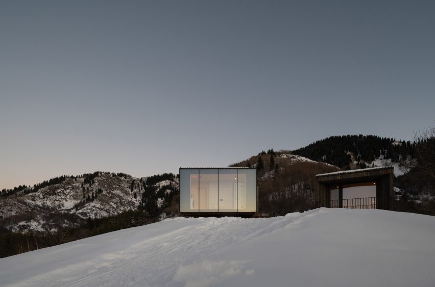 Cabin by Arthur Kariev Architects