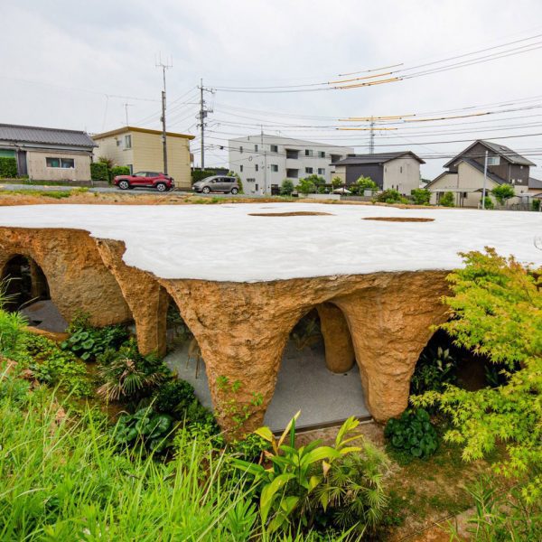 Junya Ishigami mud house