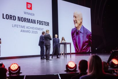 Norman Foster receiving the 2025 Lifetime Achievement Award