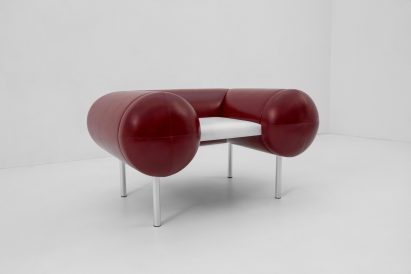 Kouros Maghsoudi hug chair