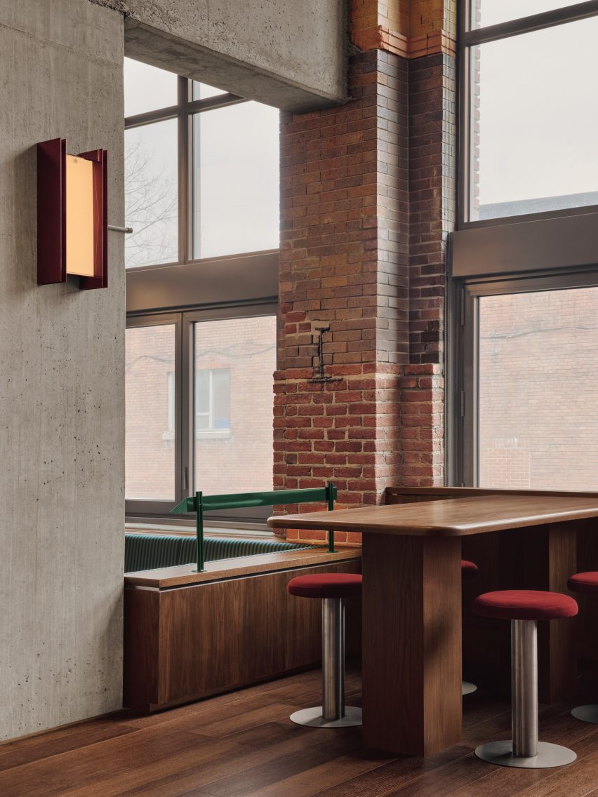 Muni indoor golf club by Ivy Studio