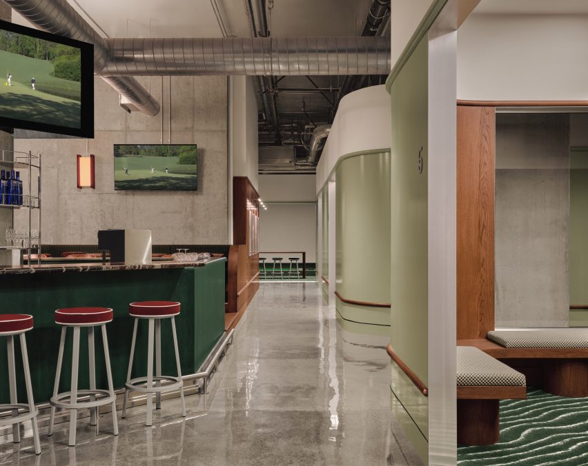 Muni indoor golf club by Ivy Studio