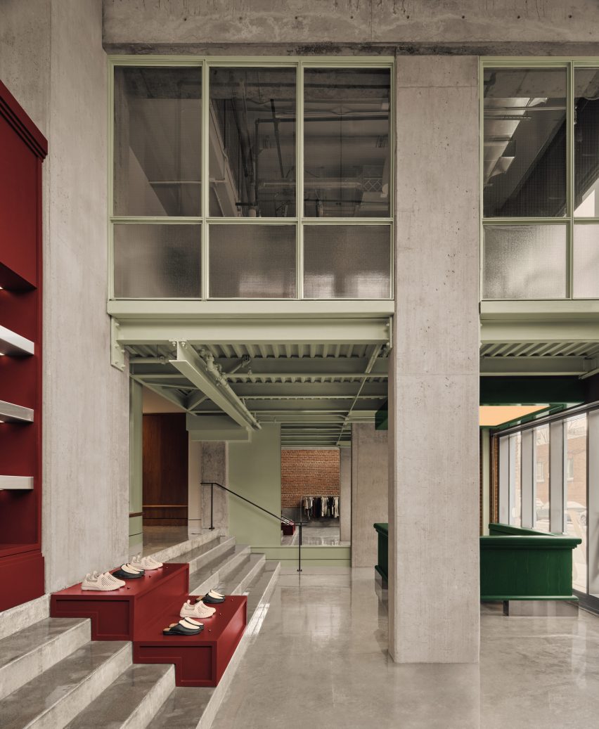 Muni indoor golf club by Ivy Studio