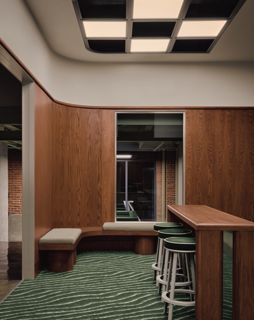 Muni indoor golf club by Ivy Studio