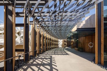 Walkway within temporary structure by Nikken Sekkei