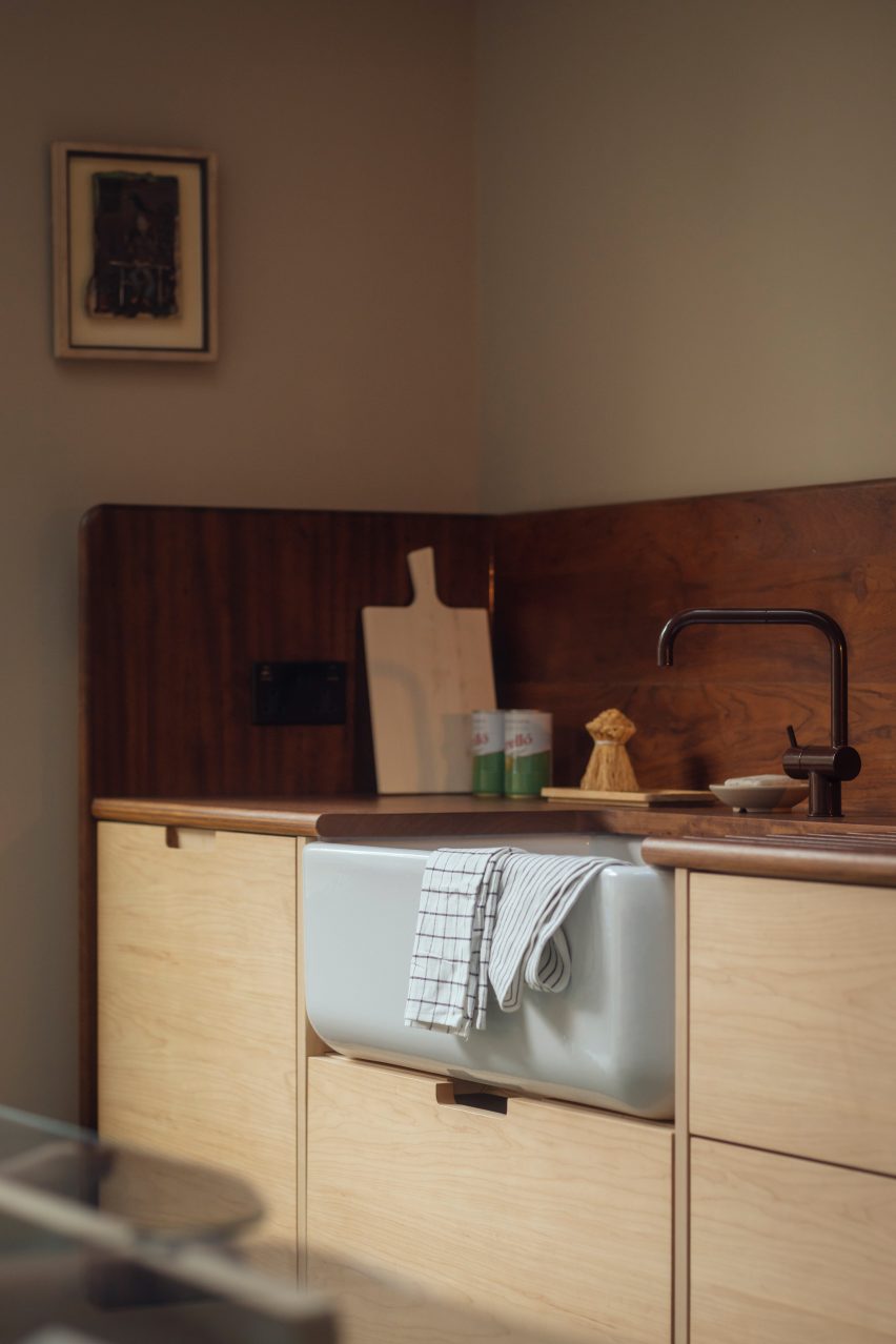 OntheSq by Irenie Studio