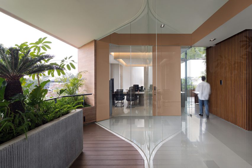 Sagehaus Office Garden by RAD+ar