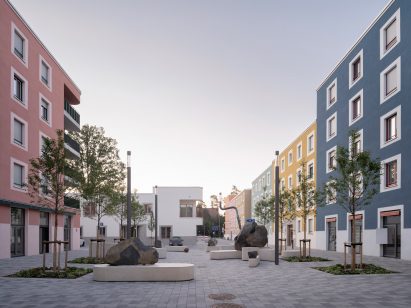 Central square in Regensburg Quarter