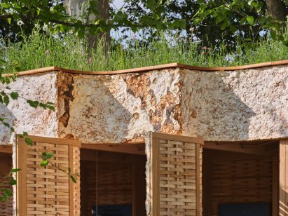 Fluted facade made of mycelium