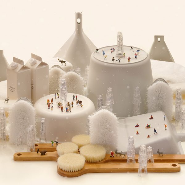 Wintry scene in photo by Tatsuya Tanaka for Small Muji exhibition