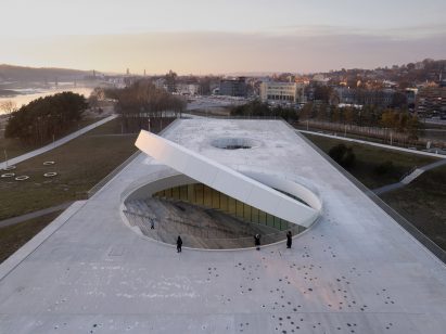 Rooftop entrance to gallery by SMAR Architecture Studio