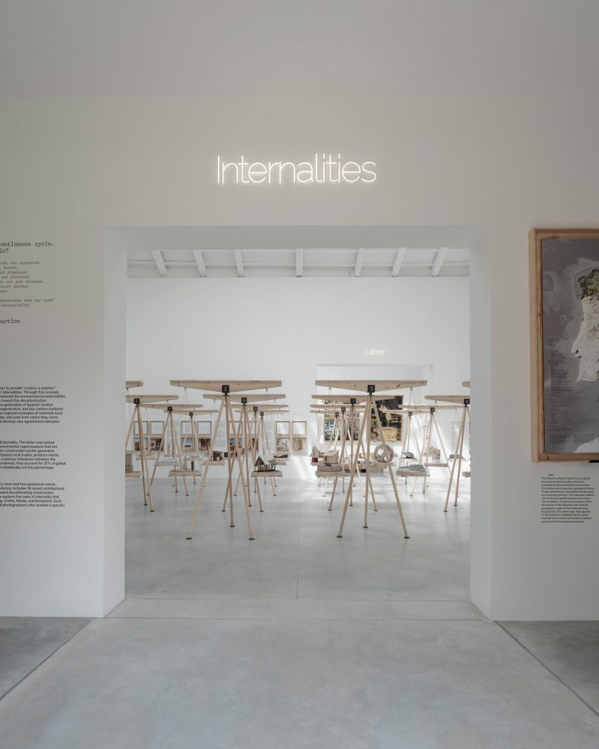 Spain Pavilion by Ron Salguiero and Manuel Bouzas