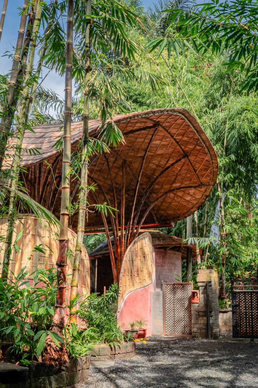 Living Bridge by Jonathan Mizzi at the Green School