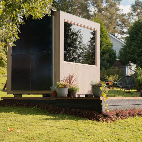 Solar-powered sauna