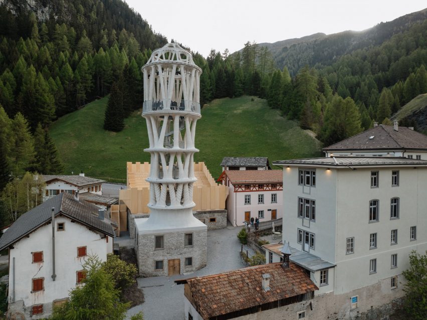 Tor Alva (White Tower) in Mulegns