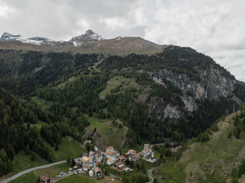 Tor Alva (White Tower) in Mulegns