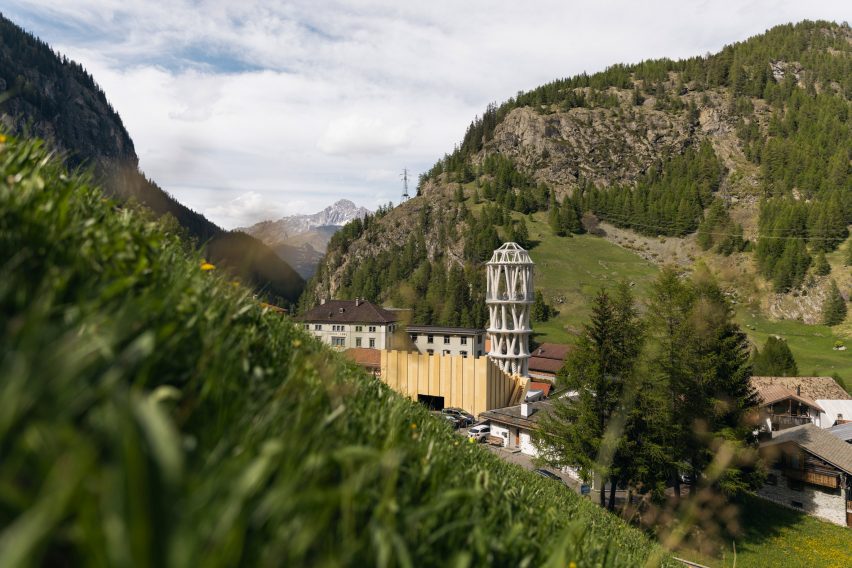 Tor Alva (White Tower) in Mulegns