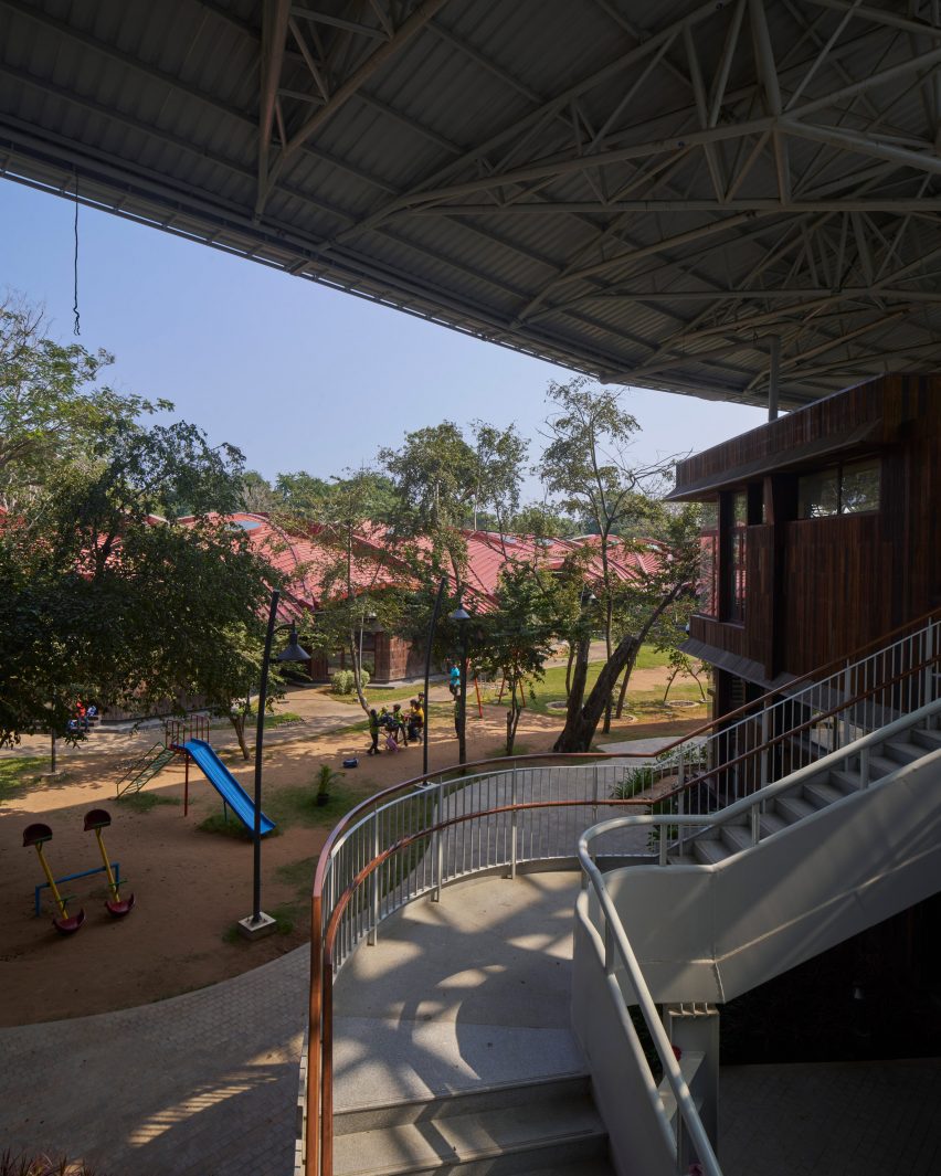 Shiv Nader School by Vastushilpa Sangath