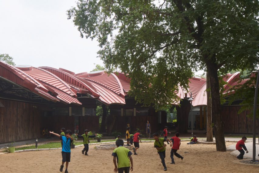 Shiv Nader School by Vastushilpa Sangath