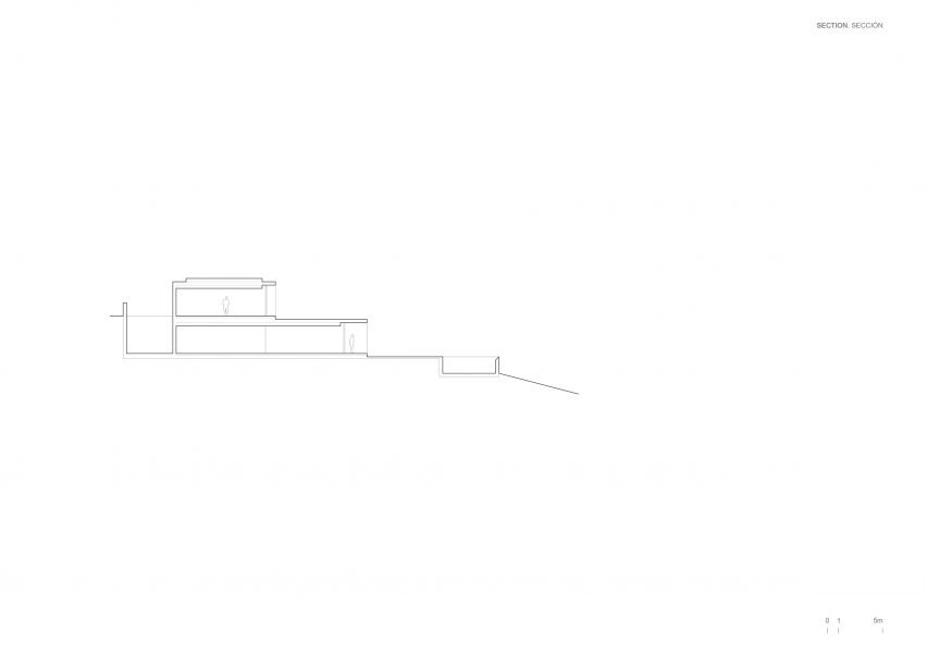 Section of Villa 95 by Fran Silvestre Arquitectos