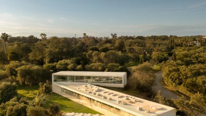 Villa 95 by Fran Silvestre Arquitectos