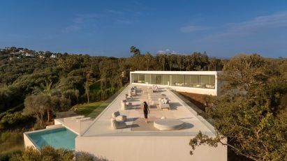 Villa 95 by Fran Silvestre Arquitectos