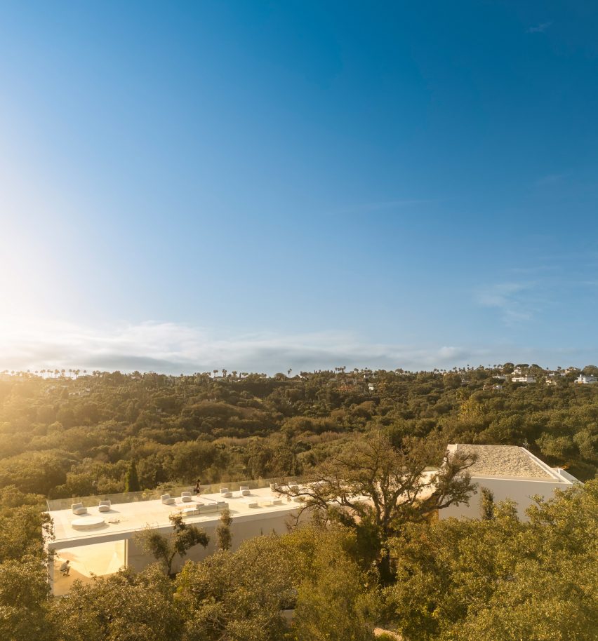 Villa 95 by Fran Silvestre Arquitectos