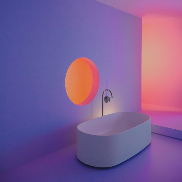 Ideal Standard bathtub in a calming contemporary setting