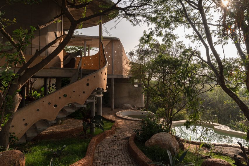 Winterfell house by Prithvi Architects
