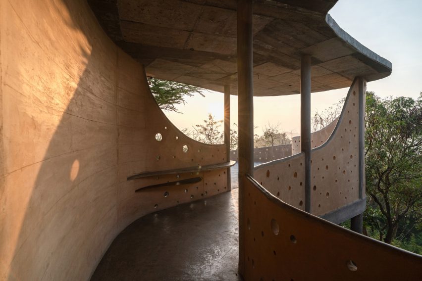 Winterfell house by Prithvi Architects