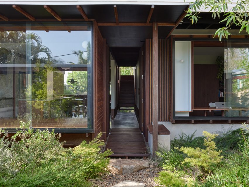 Balmoral Hillside House by Kieron Gait Architects