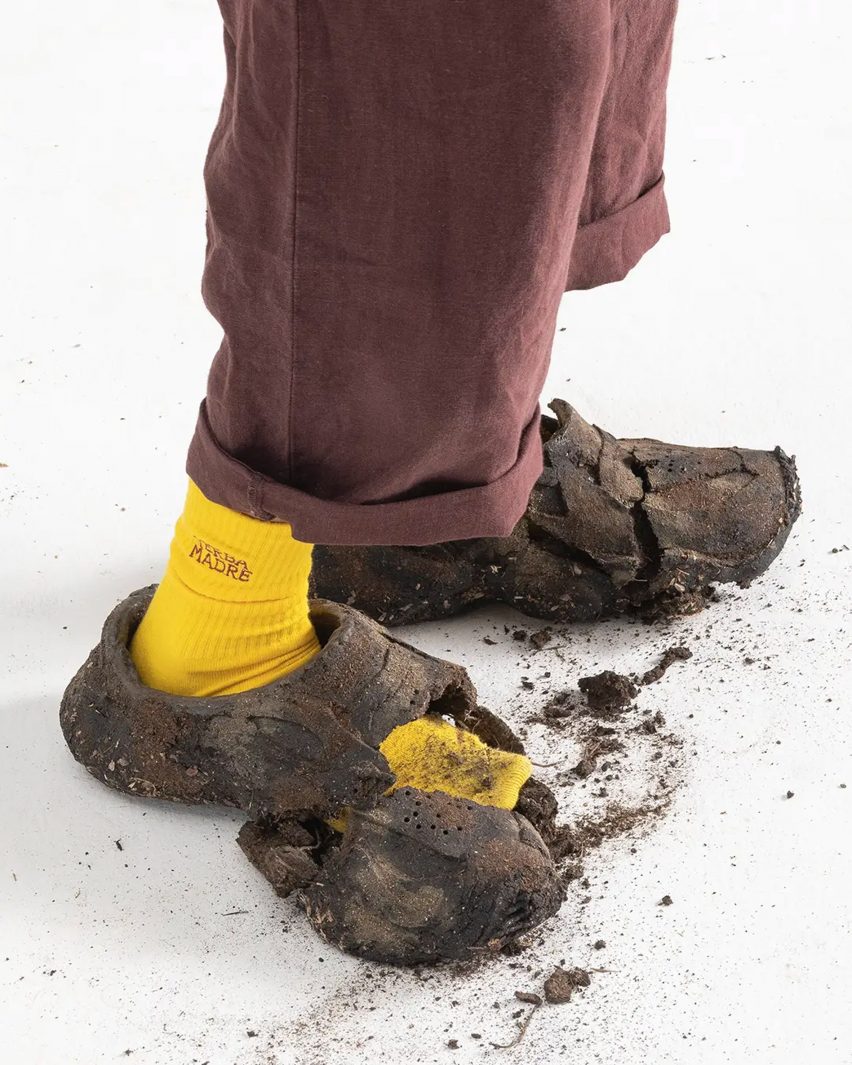 A shoe crumbling