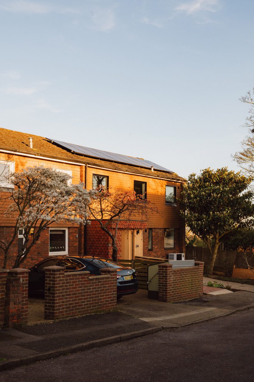 Whittaker Parsons creates courtyard house in south London