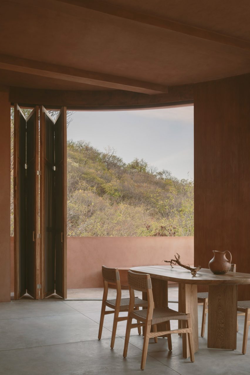 Casa Tobi by Espacio 18 Arquitectura