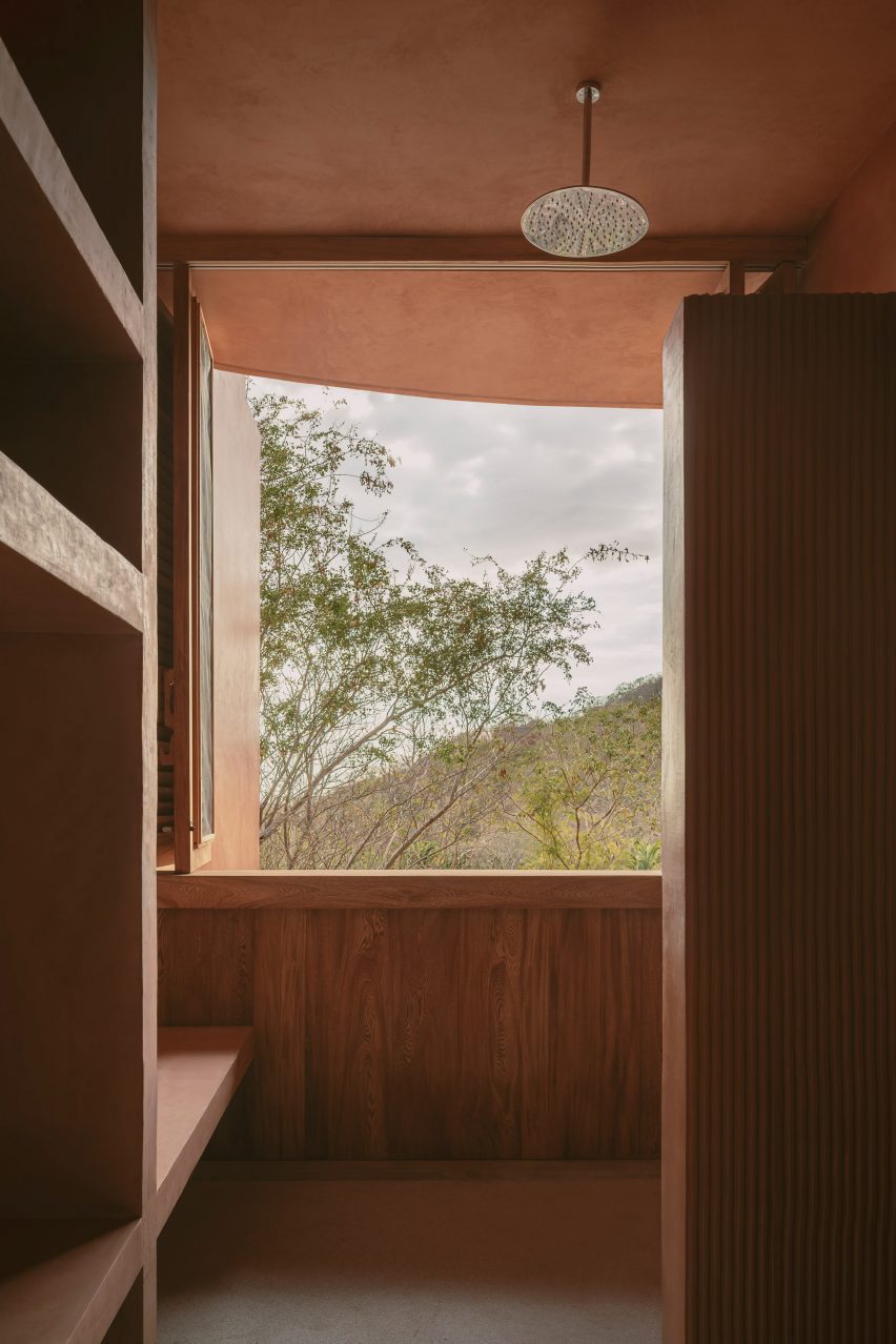 Casa Tobi by Espacio 18 Arquitectura