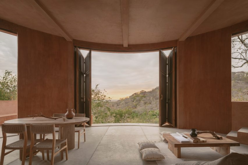 Casa Tobi by Espacio 18 Arquitectura