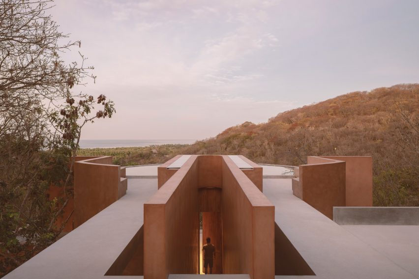 Casa Tobi by Espacio 18 Arquitectura