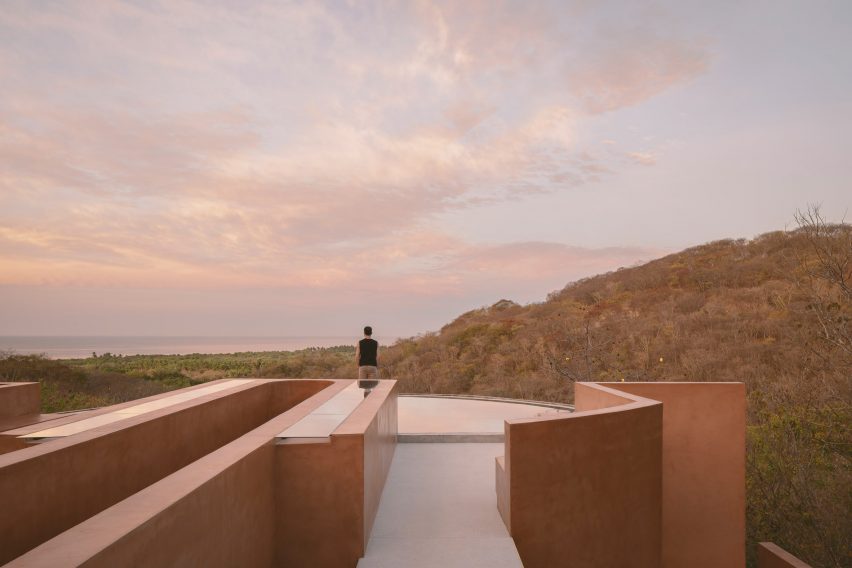 Casa Tobi by Espacio 18 Arquitectura