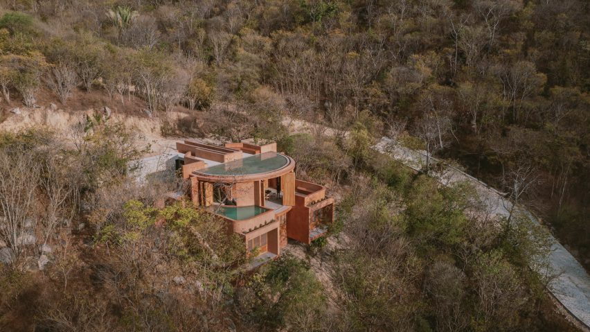 Casa Tobi by Espacio 18 Arquitectura