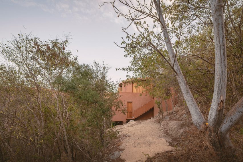 Casa Tobi by Espacio 18 Arquitectura