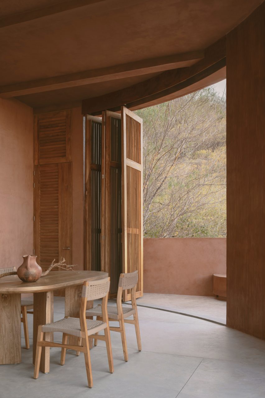 Casa Tobi by Espacio 18 Arquitectura
